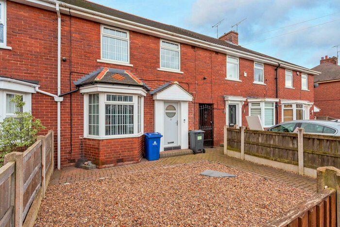 3 Bedroom Town House For Sale In Dentons Green Lane, Kirk Sandall, Doncaster, DN3