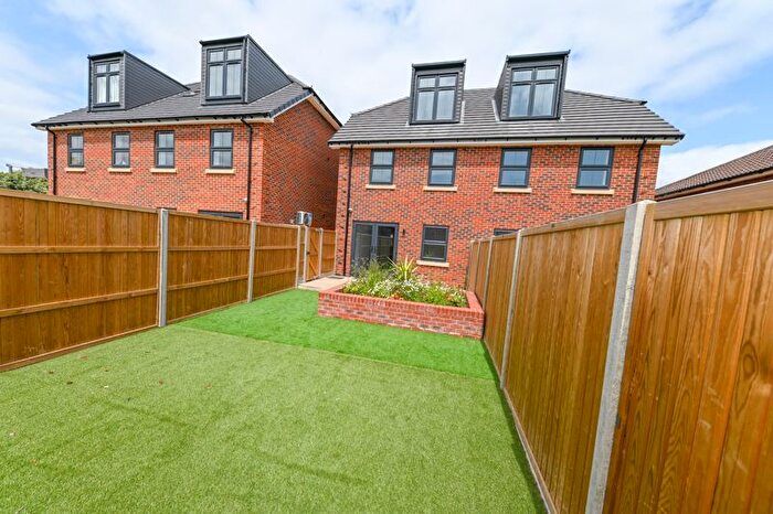 Property To Rent In Carpenter Close, Southsea, PO4