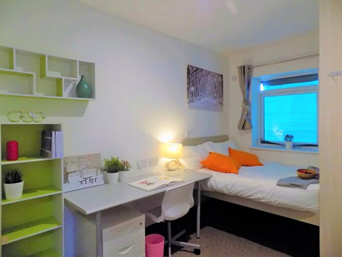 5 Bedroom House To Rent In Thimbler Road, Coventry, CV4