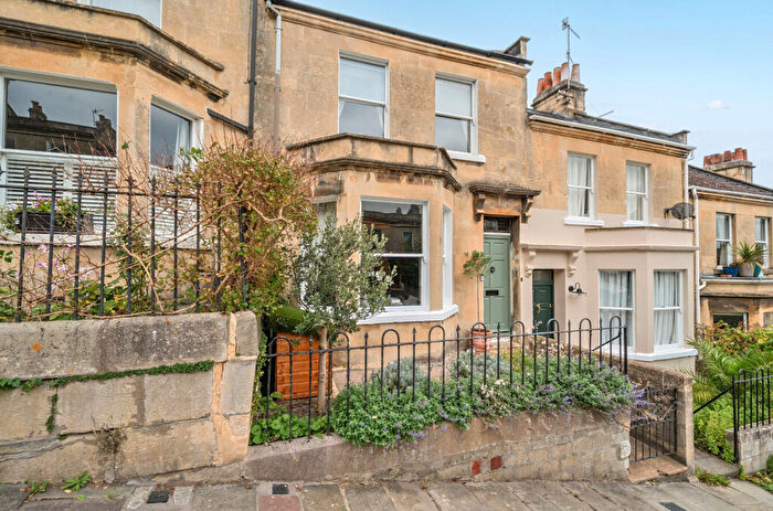 3 Bedroom Terraced House For Sale In Thomas Street, Bath, Somerset, BA1