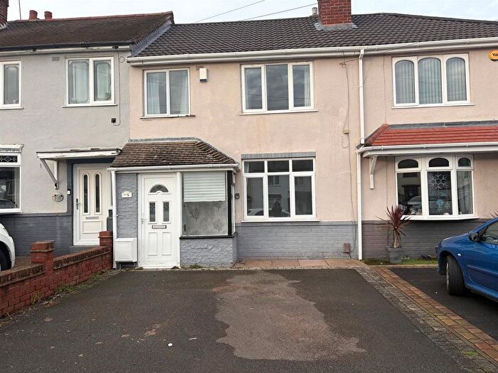 4 Bedroom Terraced House To Rent In Throne Crescent, Rowley Regis, B65