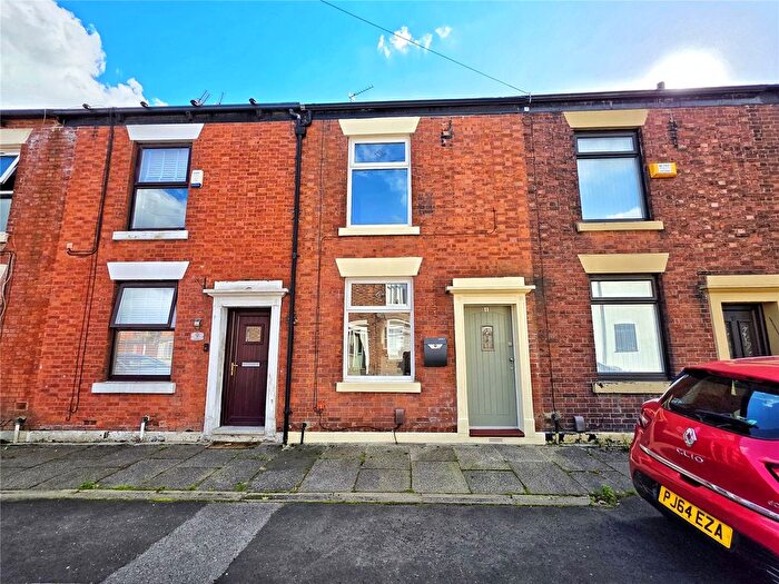 2 Bedroom Terraced House For Sale In Tree House Avenue, Ashton-Under-Lyne, Lancashire, OL7