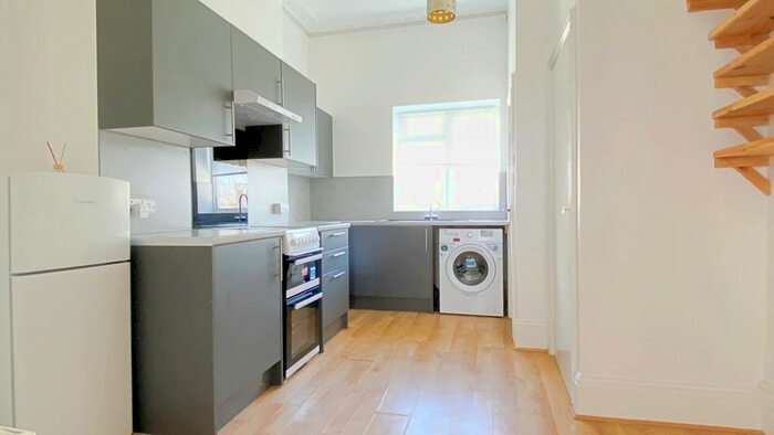 Studio To Rent In Seafield Road, Hove, BN3