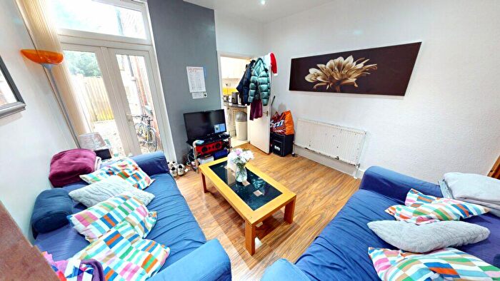 5 Bedroom House To Rent In Rookery Road, Selly Oak, Birmingham, B29