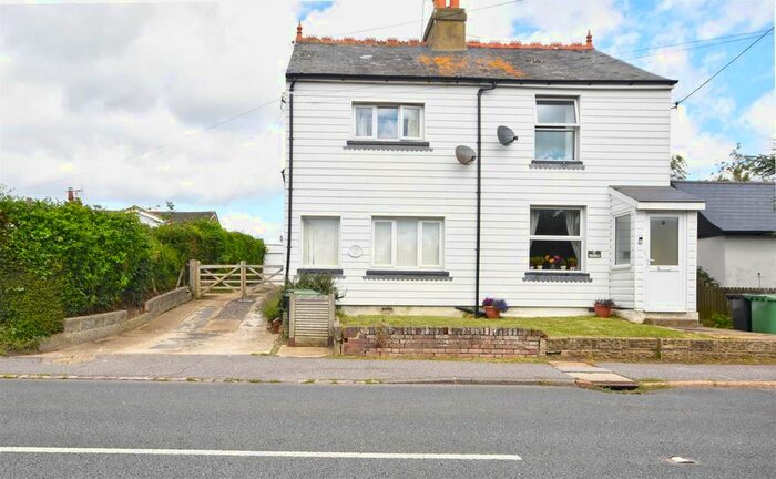 3 Bedroom Property For Sale In Main Road, Icklesham, Winchelsea, TN36