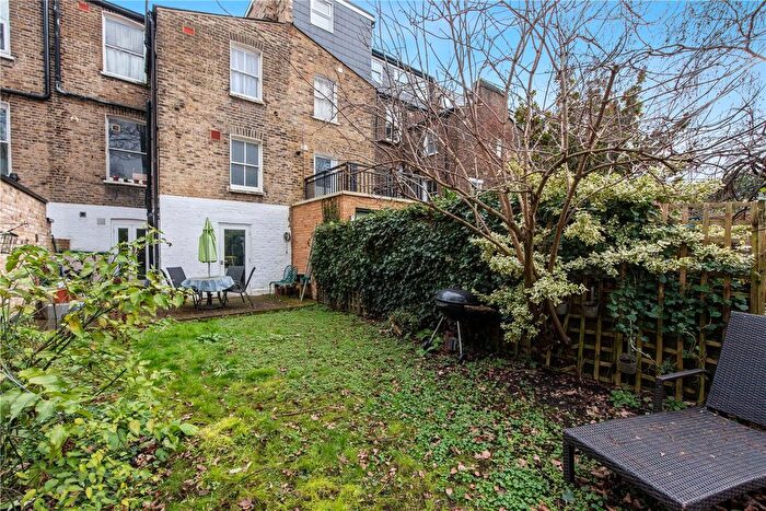 2 Bedroom Flat To Rent In Albion Road, London, N16