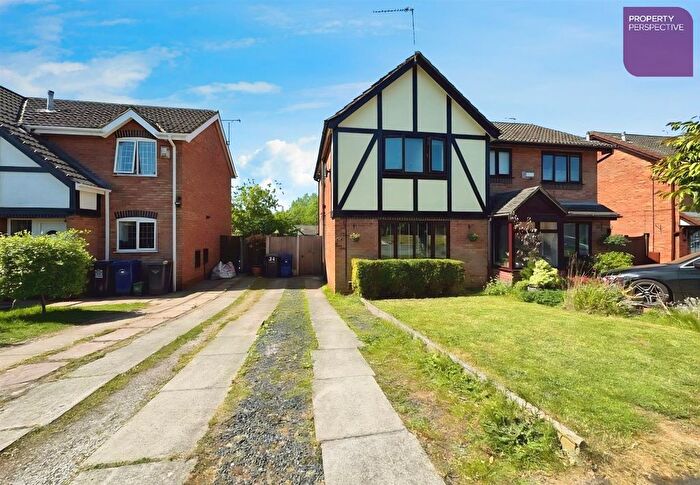 3 Bedroom Semi-detached House For Sale In Hemsby Way, Newcastle, ST5