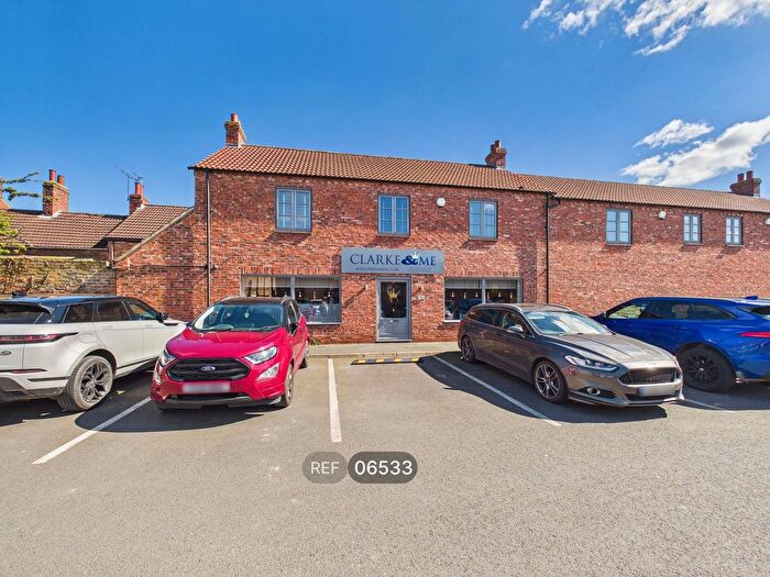 2 Bedroom Flat To Rent In Lady Smith Court, Selby, YO8