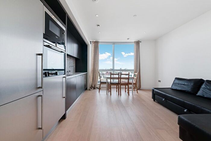 Studio For Sale In Charrington Tower, Biscayne Avenue, E14