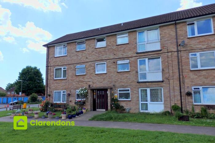1 Bedroom Flat To Rent In Court Lodge Road, Horley, RH6