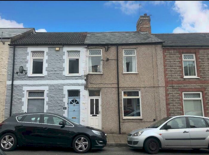 3 Bedroom Property To Rent In Harriet Street, Penarth, CF64