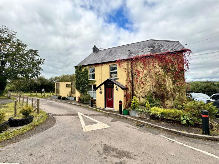 5 Bedroom House For Sale In Llanddeusant, Llangadog, SA19