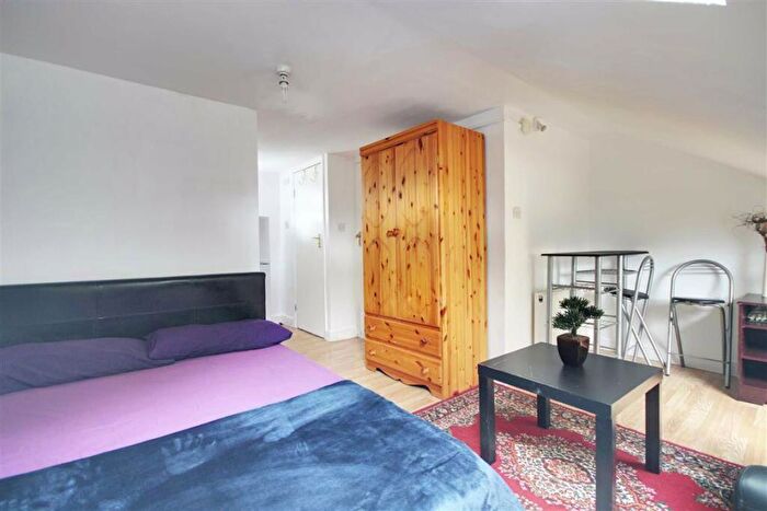 Studio To Rent In Farmer Road, Leyton, E10