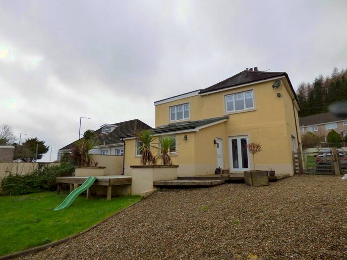 4 Bedroom Detached House To Rent In Bronwydd Road, Carmarthen, Carmarthenshire SA31