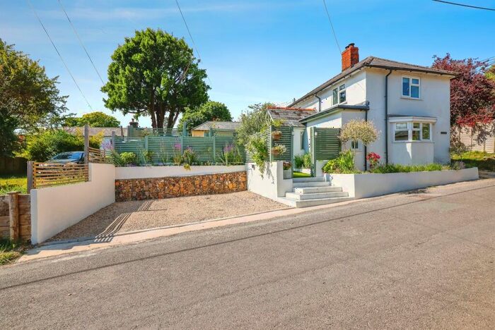 3 Bedroom Detached House For Sale In Gunville Road, Winterslow, Salisbury, SP5