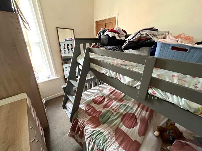 2 Bedroom Flat For Sale In New North Road, Exmouth, EX8