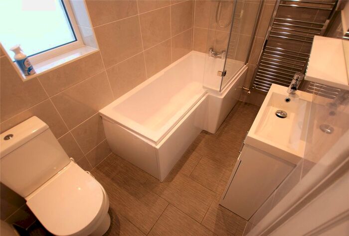 3 Bedroom Bungalow To Rent In Ashmore Avenue, Poole, Dorset, BH15