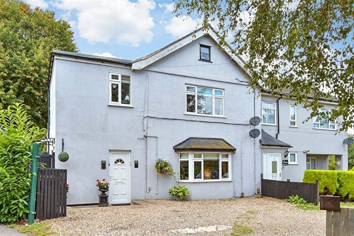 1 Bedroom Flat For Sale In Tunbury Avenue, Walderslade, Chatham, Kent, ME5