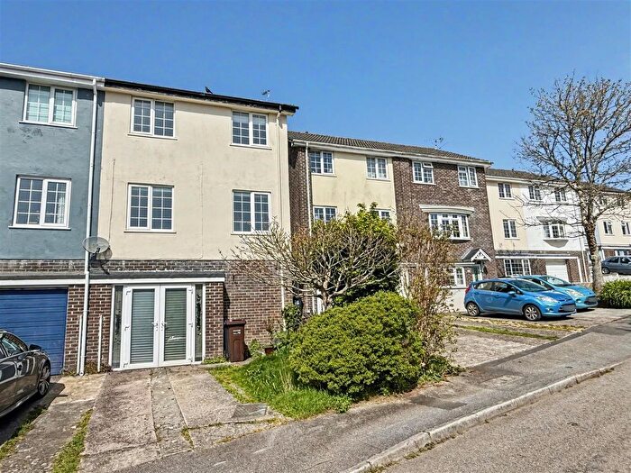 3 Bedroom Semi-Detached House For Sale In Pengarth Rise, Falmouth, TR11