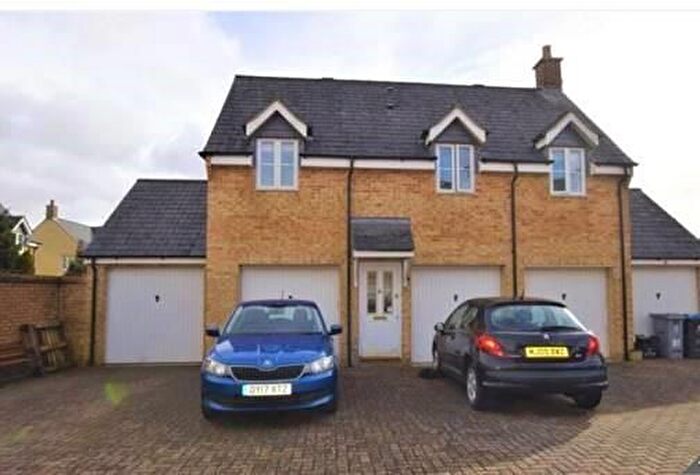 1 Bedroom Detached House To Rent In Saffron Crescent, Carterton, OX18