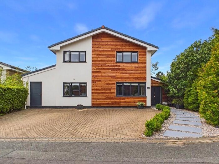 4 Bedroom Detached House For Sale In The Paddock, Aughton, L39