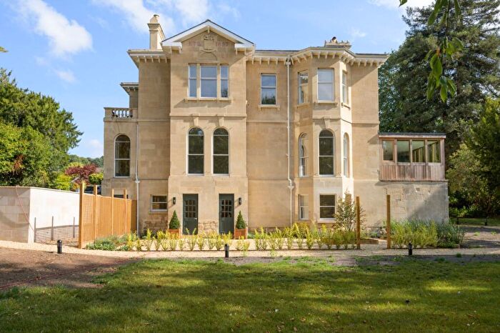 3 Bedroom Apartment For Sale In Oakfield, Bath, Somerset, BA1