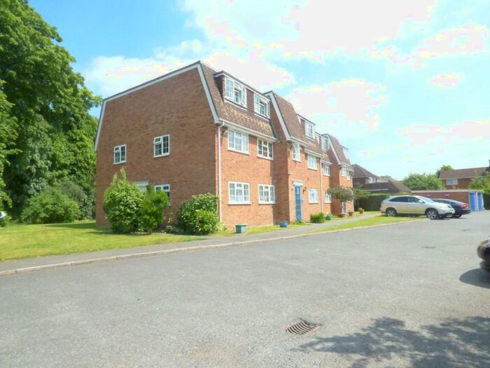 2 Bedroom Apartment To Rent In London Road, Langley, SL3