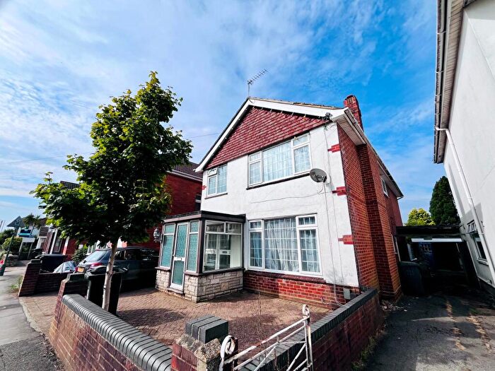 6 Bedroom Detached House To Rent In Ensbury Park Road, Bournemouth, BH9