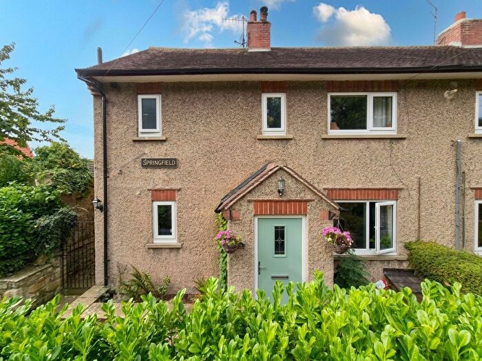 3 Bedroom Cottage For Sale In Newlands Road, Cloughton, YO13