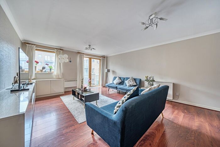 2 Bedroom Flat For Sale In Meridian Place, London, E14