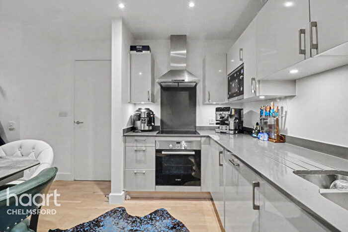 2 Bedroom Apartment For Sale In Burgess Springs, Chelmsford, CM1