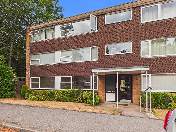 2 Bedroom Flat For Sale In Lichfield Road, Sutton Four Oaks, Sutton Coldfield, B74