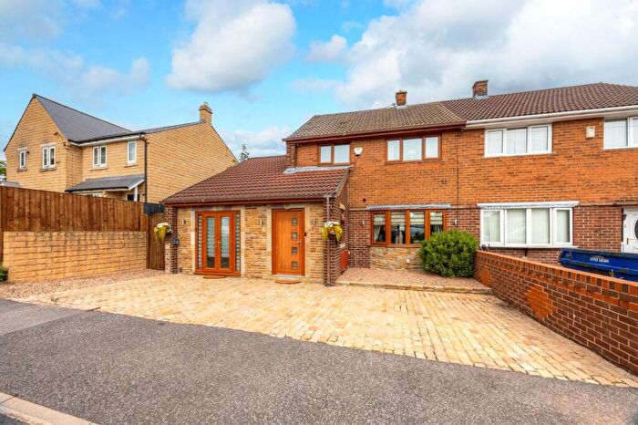 4 Bedroom Semi Detached House For Sale In Garden House Close, Monk Bretton, Barnsley, S71