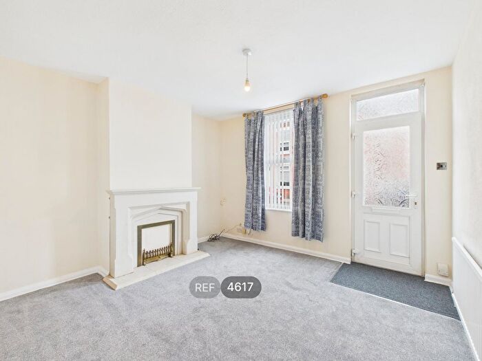 3 Bedroom Property To Rent In Victoria Street, Nottingham, NG15