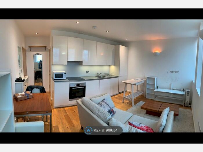 1 Bedroom Flat To Rent In Channelsea House, London, E15