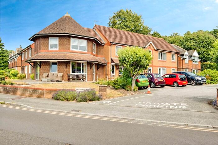 1 Bedroom Apartment For Sale In Homecorfe House, Broadstone, BH18