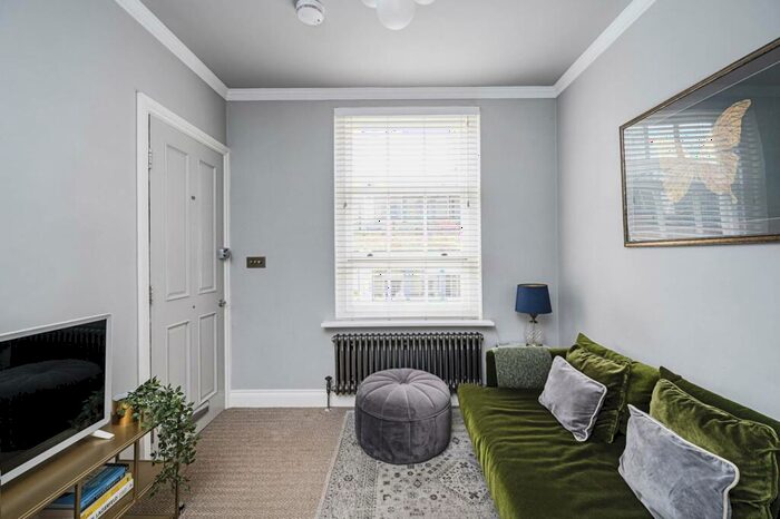 2 Bedroom Flat To Rent In Luke Street, Shoreditch, London, EC2A