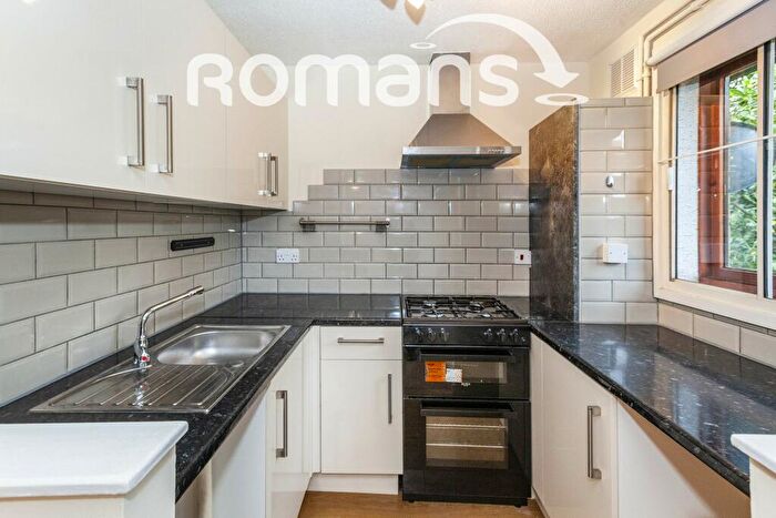 1 Bedroom Maisonette To Rent In Stephenson Court, Slough, SL1