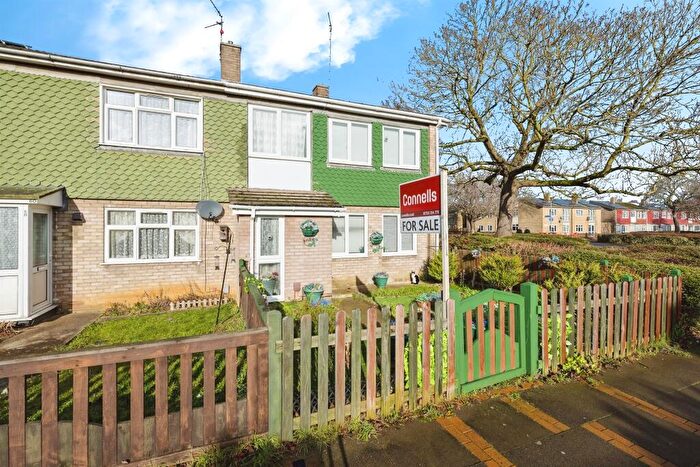 3 Bedroom End Of Terrace House For Sale In Gayton Court, Peterborough, PE3