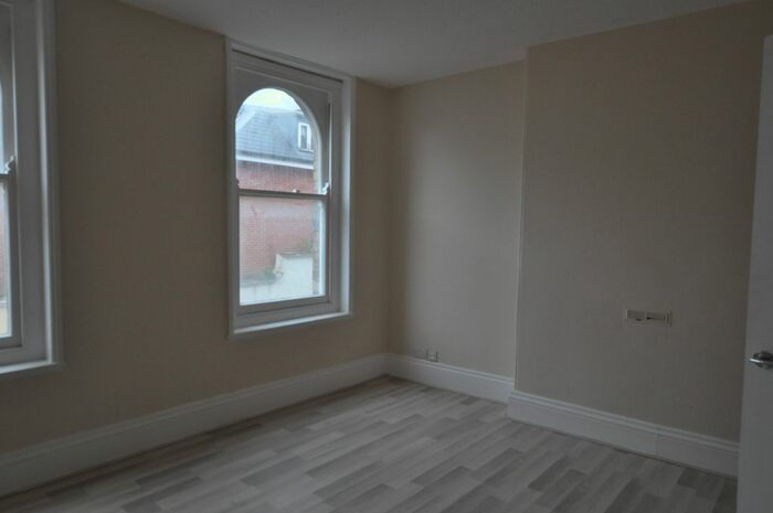 1 Bedroom Flat To Rent In Cafe Max, Russell Street, Stroud, GL5