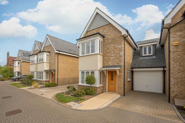 3 Bedroom End Of Terrace House To Rent In Nettleford Place, Sunbury-On-Thames, TW16