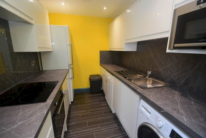 3 Bedroom Semi-Detached House To Rent In Church Street, Falmouth, TR11