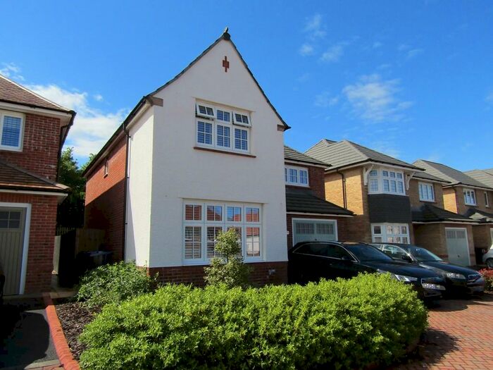 4 Bedroom Detached House To Rent In Falcon Road, Warminster, BA12
