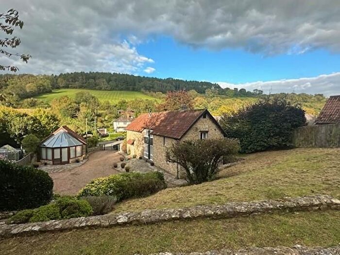 4 Bedroom Farmhouse To Rent In Stepps Lane, Axmouth, Seaton, EX12