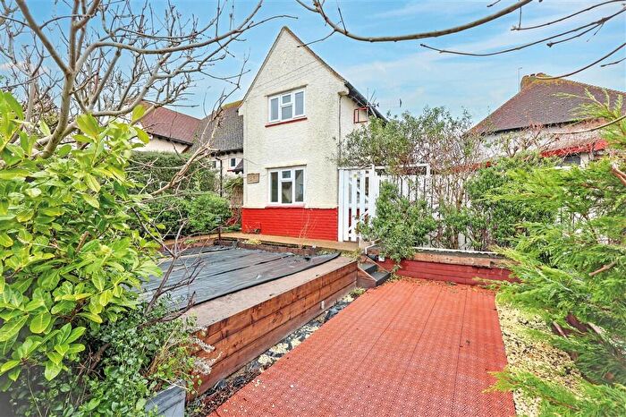 3 Bedroom Semi Detached House For Sale In Addiscombe Gardens, Margate, CT9