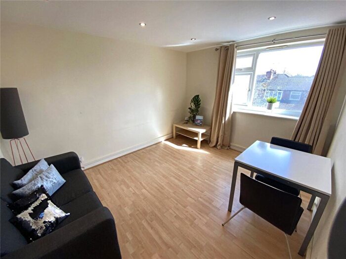 1 Bedroom Apartment To Rent In Austin Court, Didsbury, Manchester, M20
