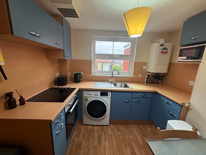 3 Bedroom Apartment To Rent In Victoria Road, Exeter, EX4