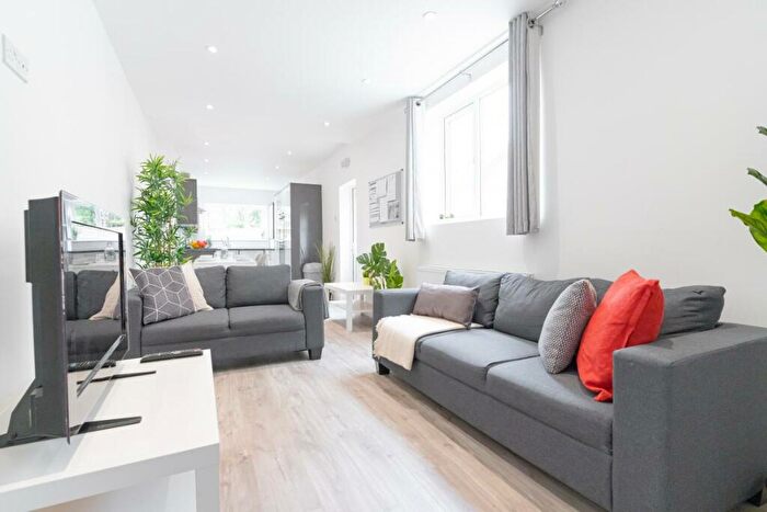 7 Bedroom Terraced House To Rent In Hudson Road, Southsea, Portsmouth, PO5