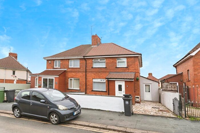 3 Bedroom Semi Detached House For Sale In Marwood Road, Bristol, Avon, BS4