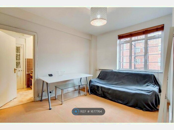1 Bedroom Flat To Rent In Latymer Court, London, W6